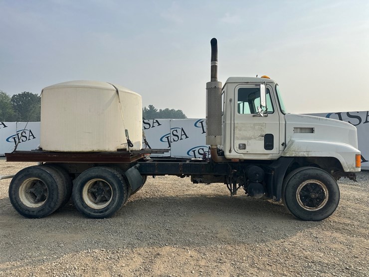 1992-mack-ch613-image-6