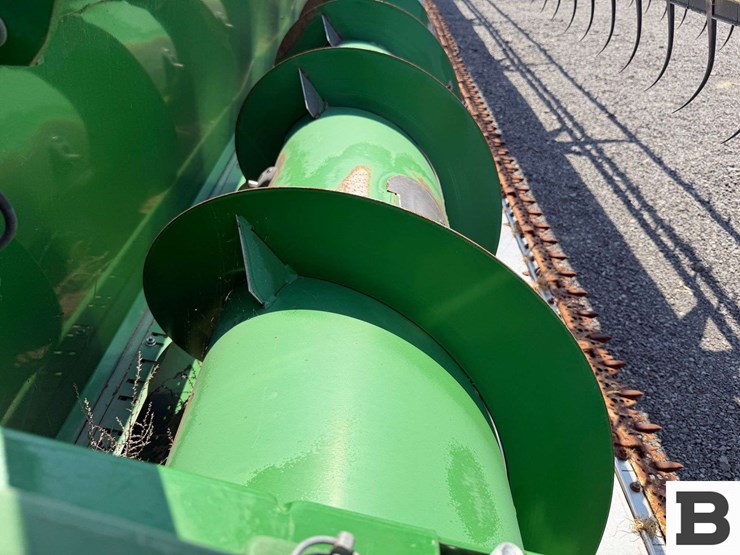 2019-john-deere-635f-image-21