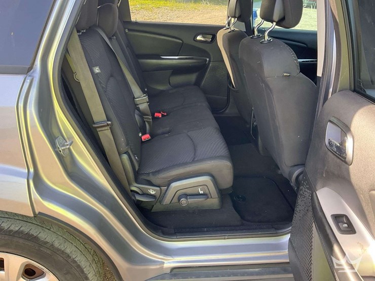 2016-dodge-journey-image-22