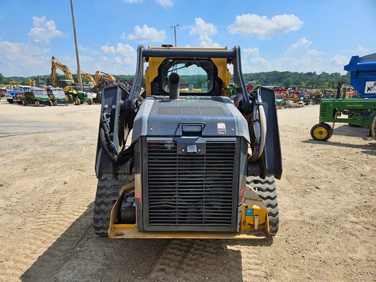 deere-331g-image-4