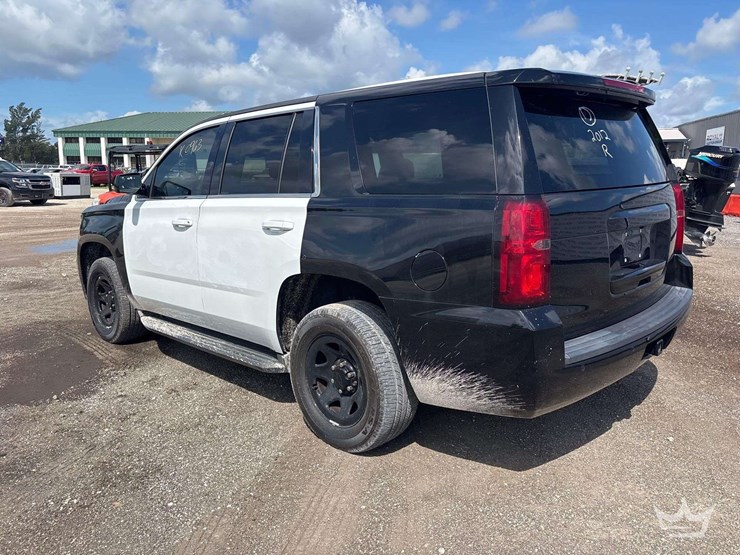 2020-chevrolet-tahoe-image-4