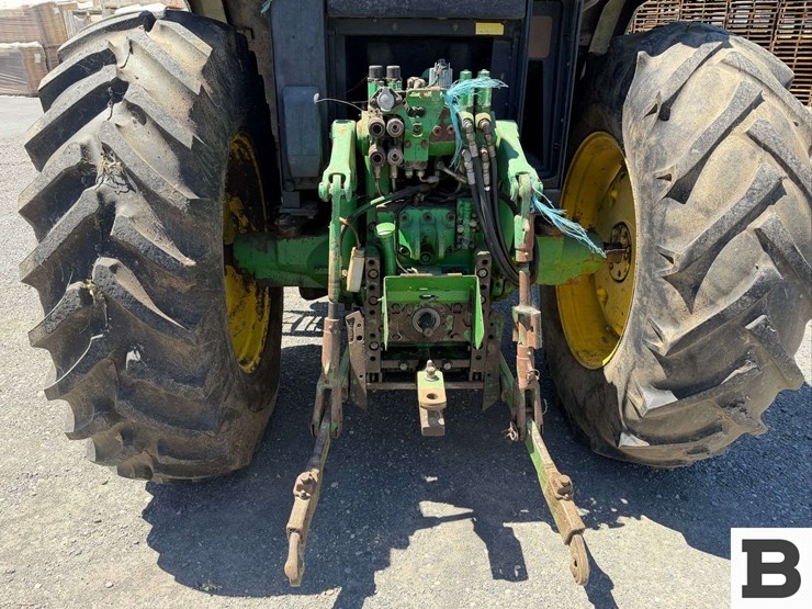 john-deere-6210-image-17