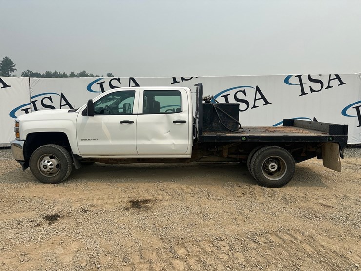 2019-chevrolet-silverado-3500hd-image-2