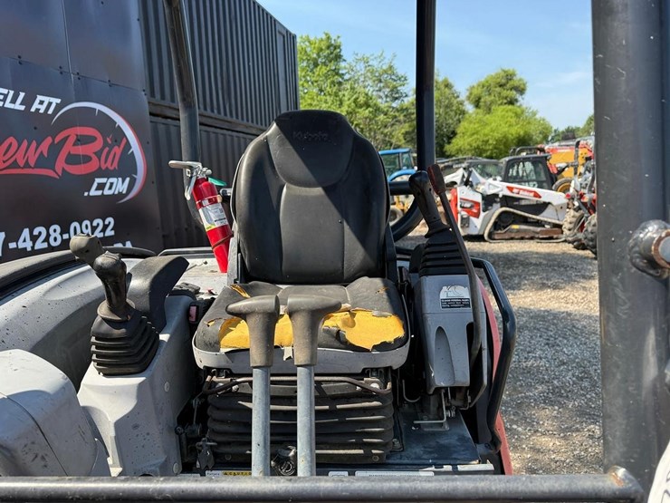 2017-kubota-kx040-4-image-18