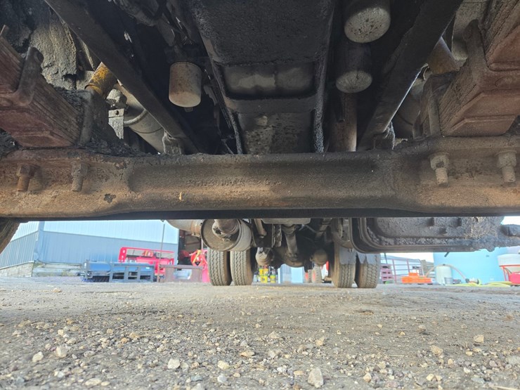 1991-ford-l8000-image-43