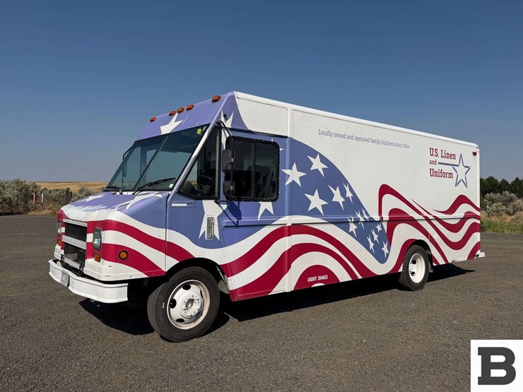 2004-workhorse-p42-image-1