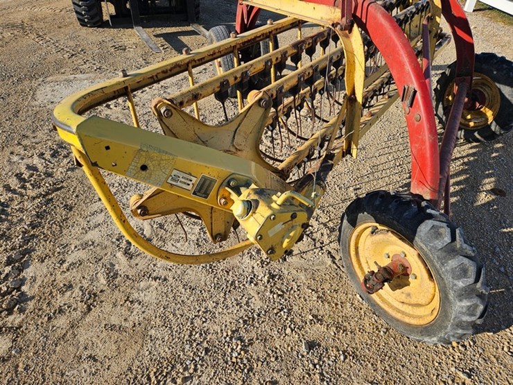 new-holland-258-image-15