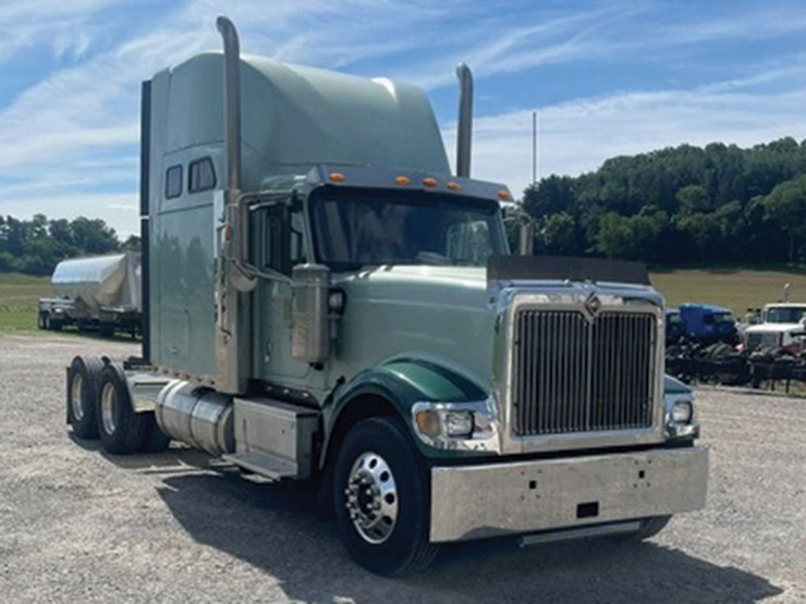 2014-international-9900i-image-1