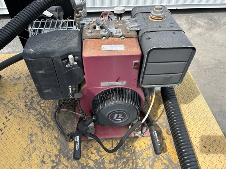 john-deere-740-image-34