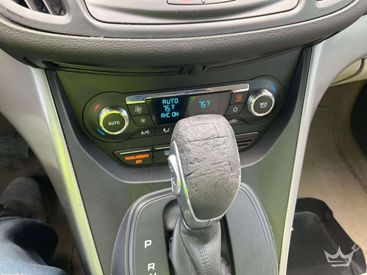 2016-ford-escape-image-18