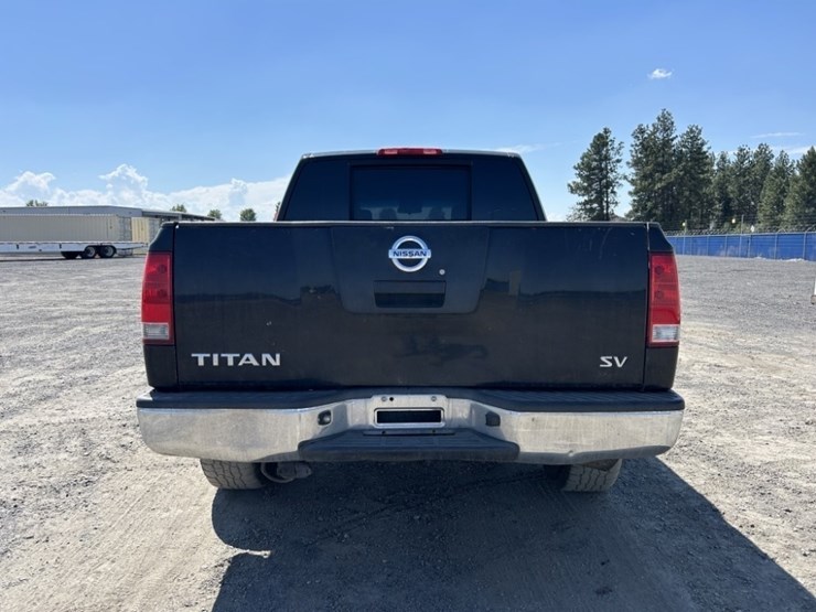 2012-nissan-titan-image-4