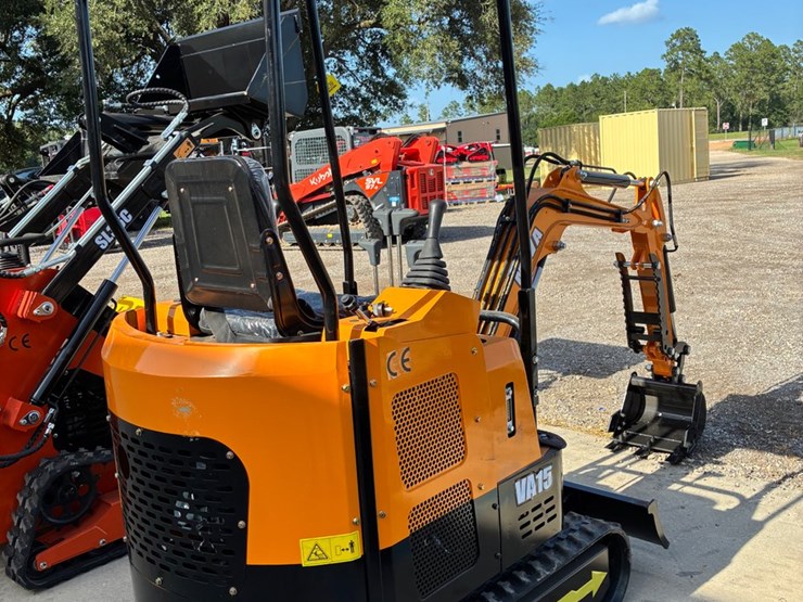 #20239-•-miva-va15-mini-excavator-image-3
