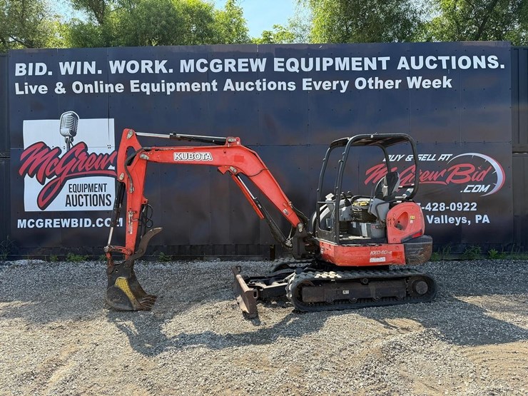 2017-kubota-kx040-4-image-1
