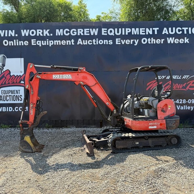 2017 KUBOTA KX040-4