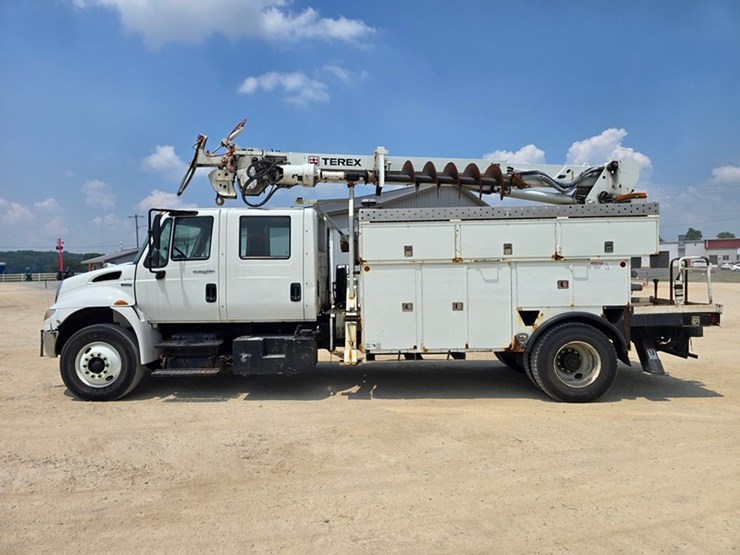 2009-international-durastar-4400-image-2