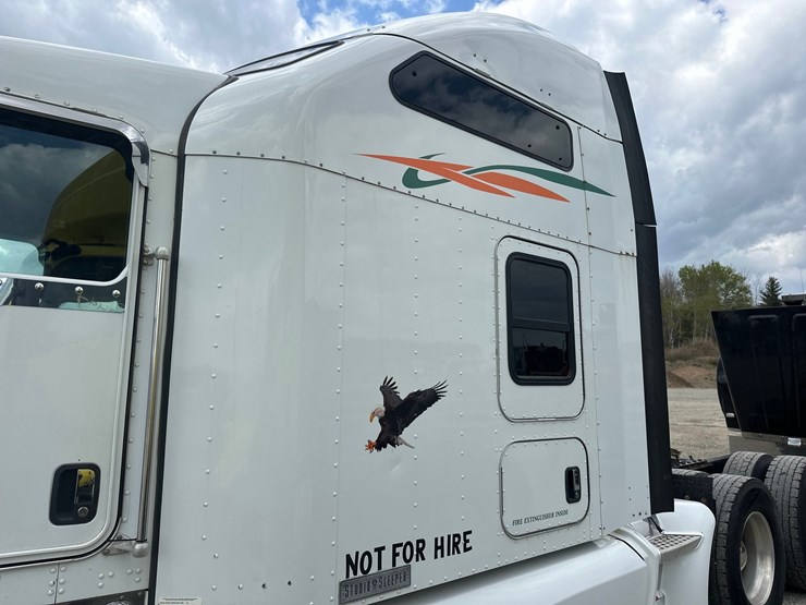 2014-kenworth-t660-image-13