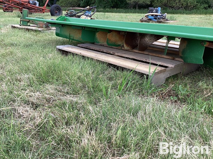 john-deere-9670-combine-tailboard-image-15