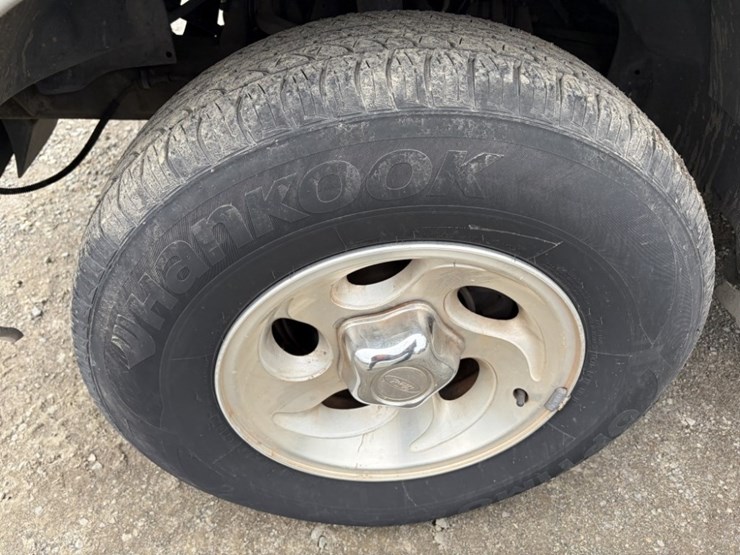 1996-ford-explorer-image-15