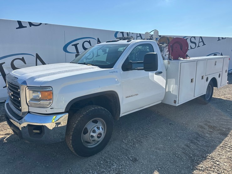 2017-gmc-3500hd-image-1