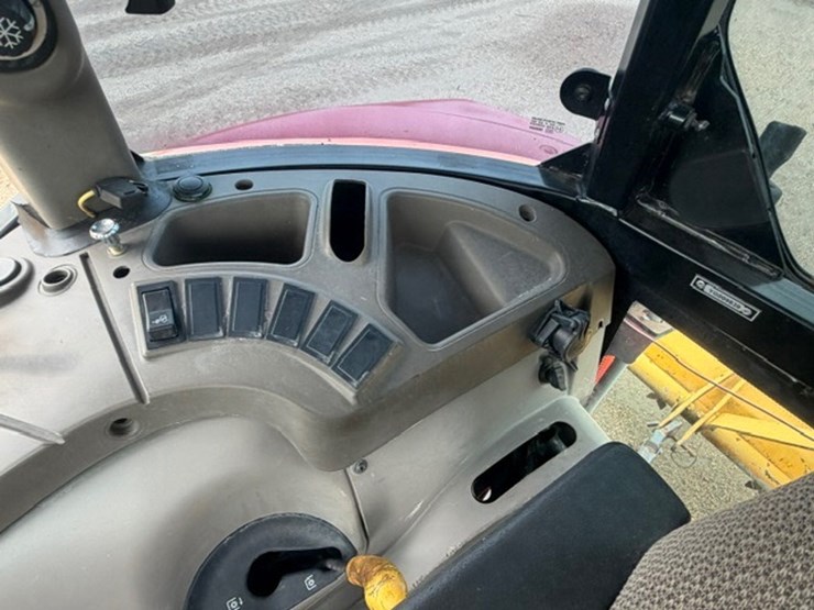 #39100-•-case-75c-tractor-image-69