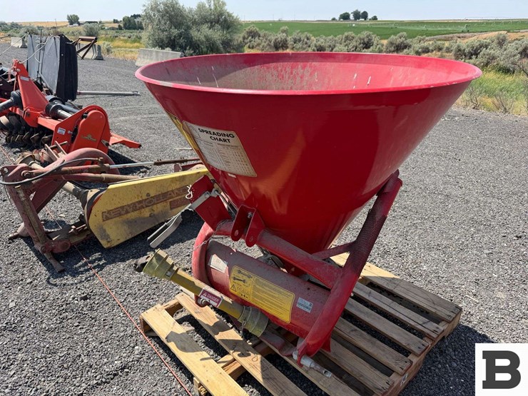 2012-king-kutter-500-fertilizer-spreader-image-2