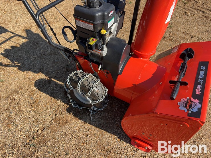 ariens-deluxe-28-snow-blower-image-15