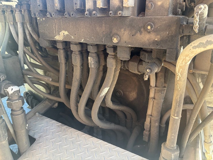mack-rd688s-image-78