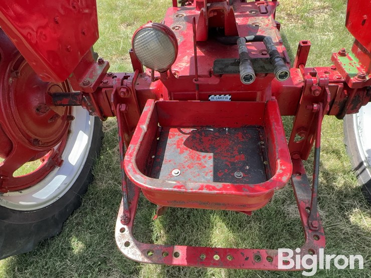 farmall-h-2wd-tractor-image-19
