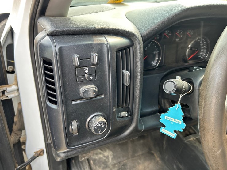 2019-chevrolet-silverado-3500hd-image-52
