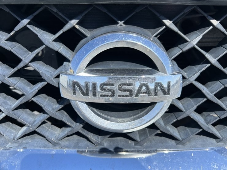 2012-nissan-titan-image-9