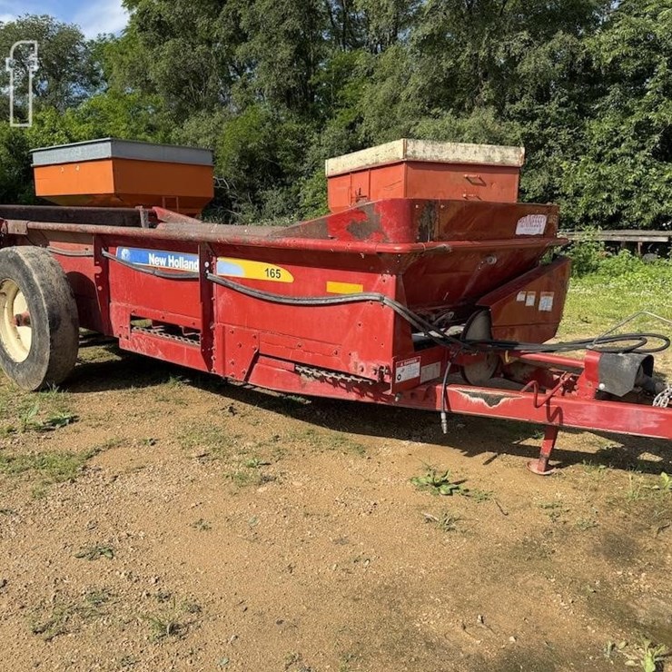 2012 NEW HOLLAND 165