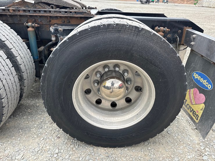 2014-kenworth-t660-image-70