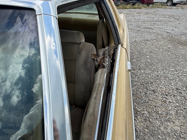 #5391-•-*inop-1977-chysler-new-yorker-sedan-cs23t7c122387-inv#5391-image-28