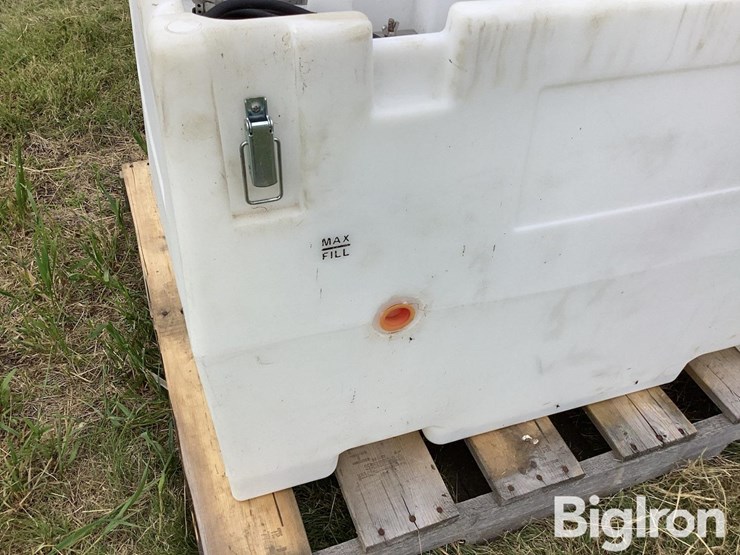 farm-chem-65-gal-def-tank-image-17