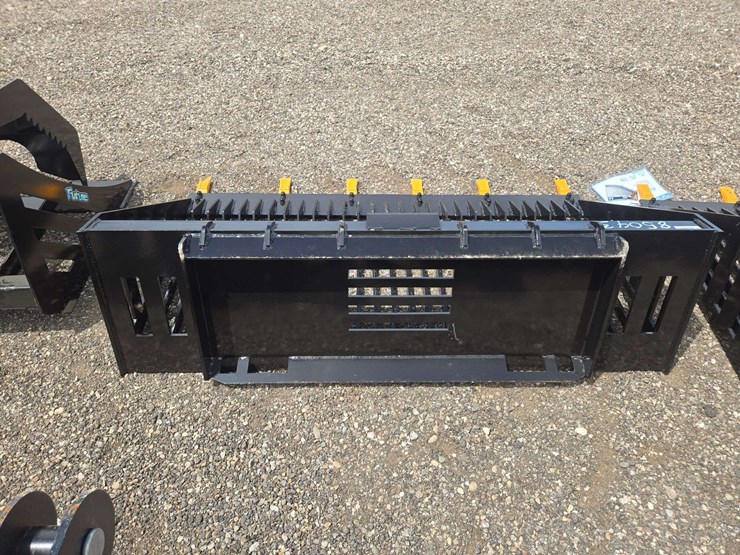 future-ft-rb66-skid-steer-rock-bucket-image-4