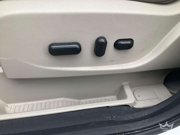 2016-ford-escape-image-13