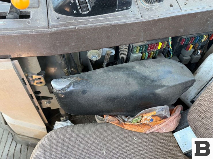 john-deere-6210-image-38