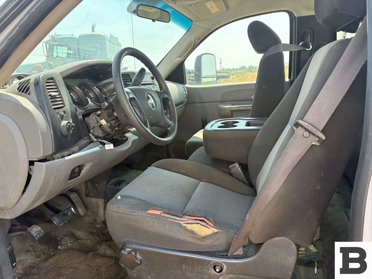 2009-chevrolet-silverado-3500-image-7