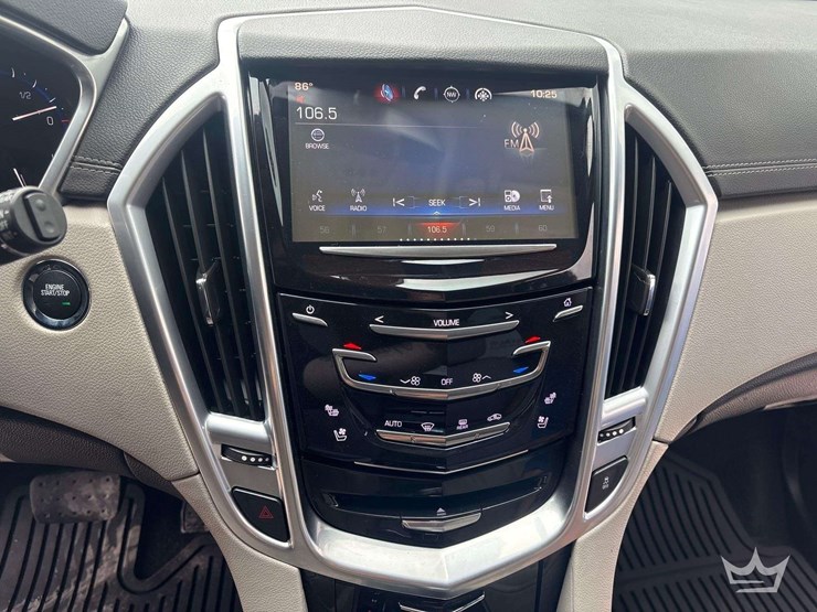 2014-cadillac-srx-image-15