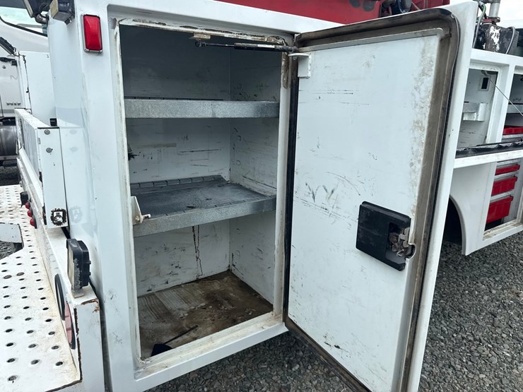 2017-gmc-3500hd-image-54