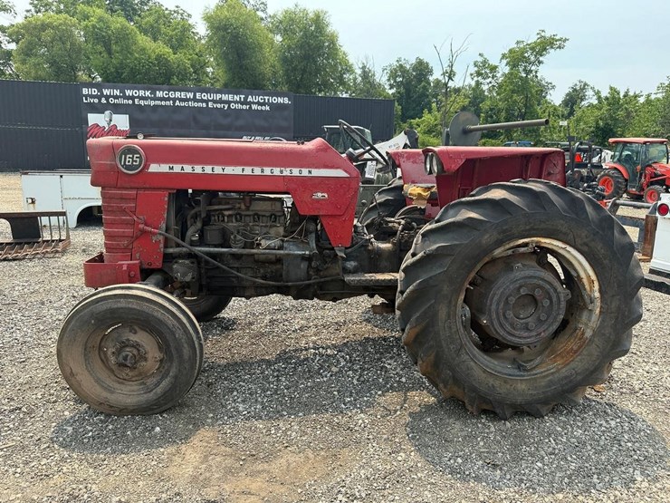 massey-ferguson-165-image-3