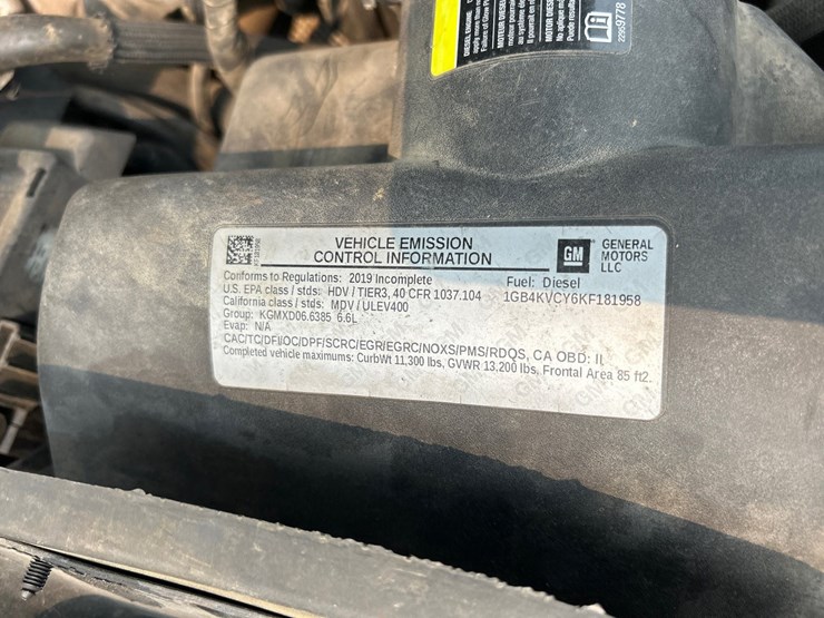2019-chevrolet-silverado-3500hd-image-39