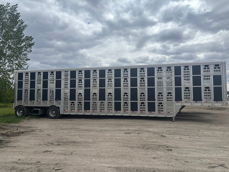 #2150-•-2017-barrett-53'-cattle-semi-trailer-image-2