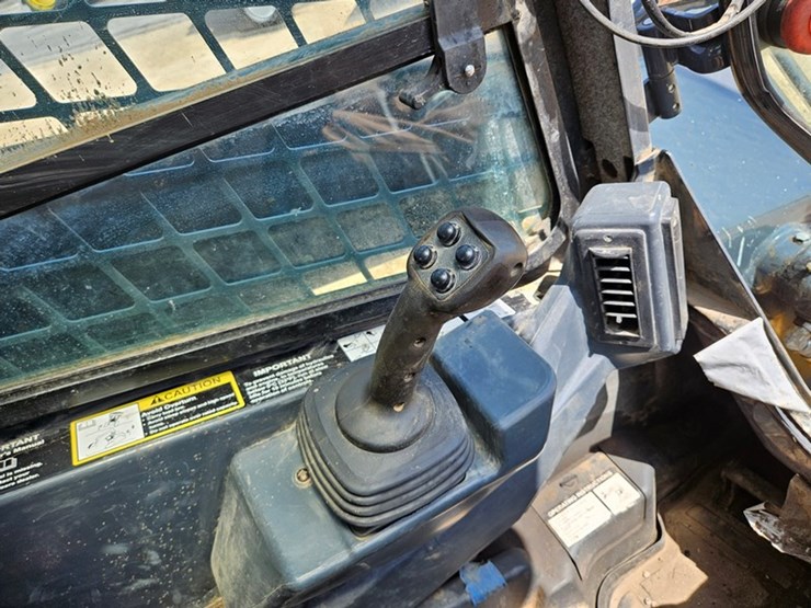 deere-331g-image-25