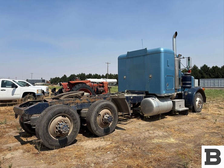 1990-peterbilt-378-image-4