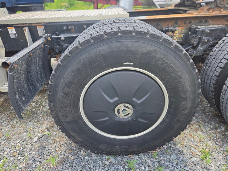 2019-peterbilt-579-image-63