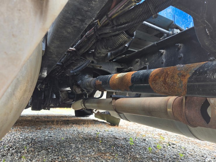 2019-peterbilt-579-image-34