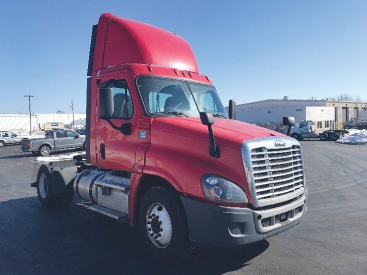 2019-freightliner-cascadia-125-image-1