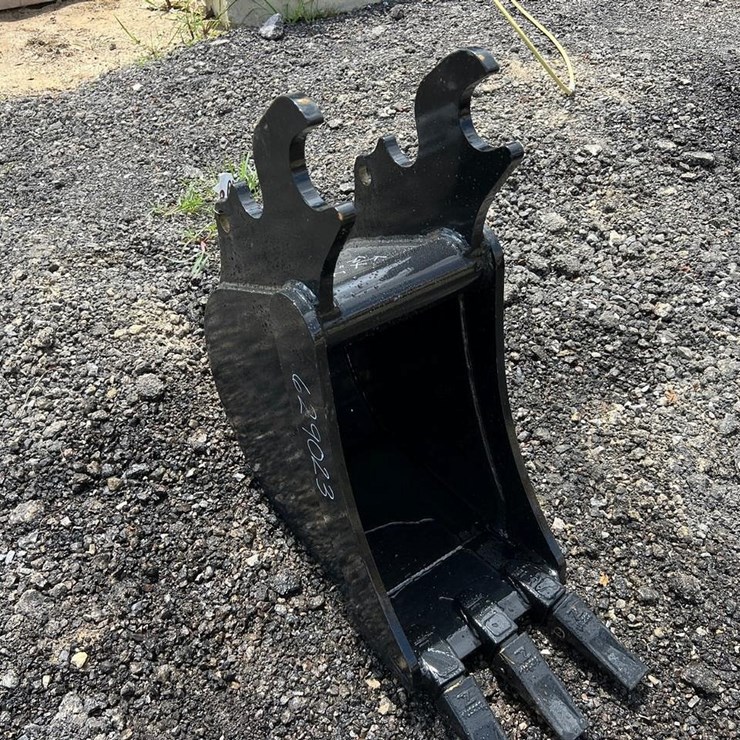 12” Quick Attach Excavator Bucket For KX40