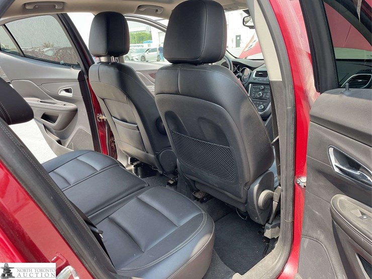 2015-buick-encore-image-18